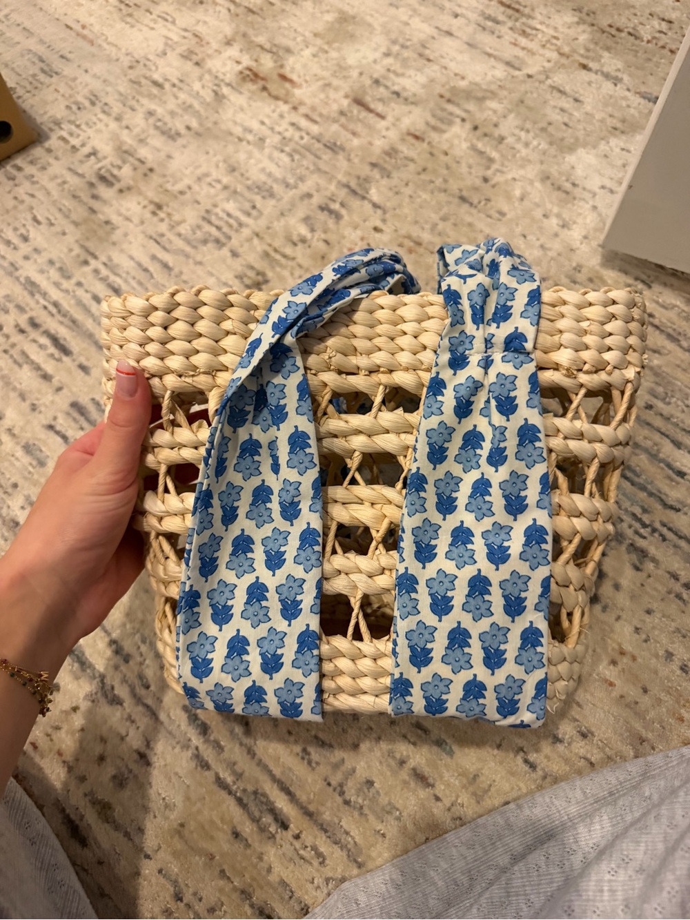 Vineyard vines straw bag